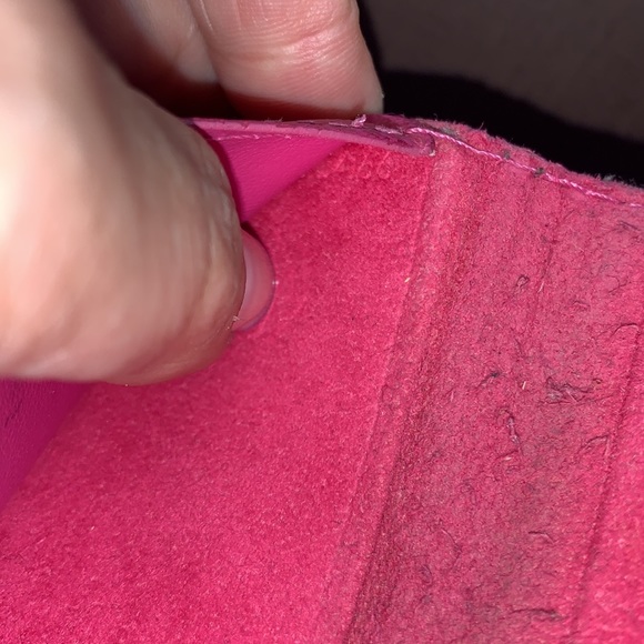 💜 Louis Vuitton monogram iPhone case pink interior 3/5 - Picture 8 of 14